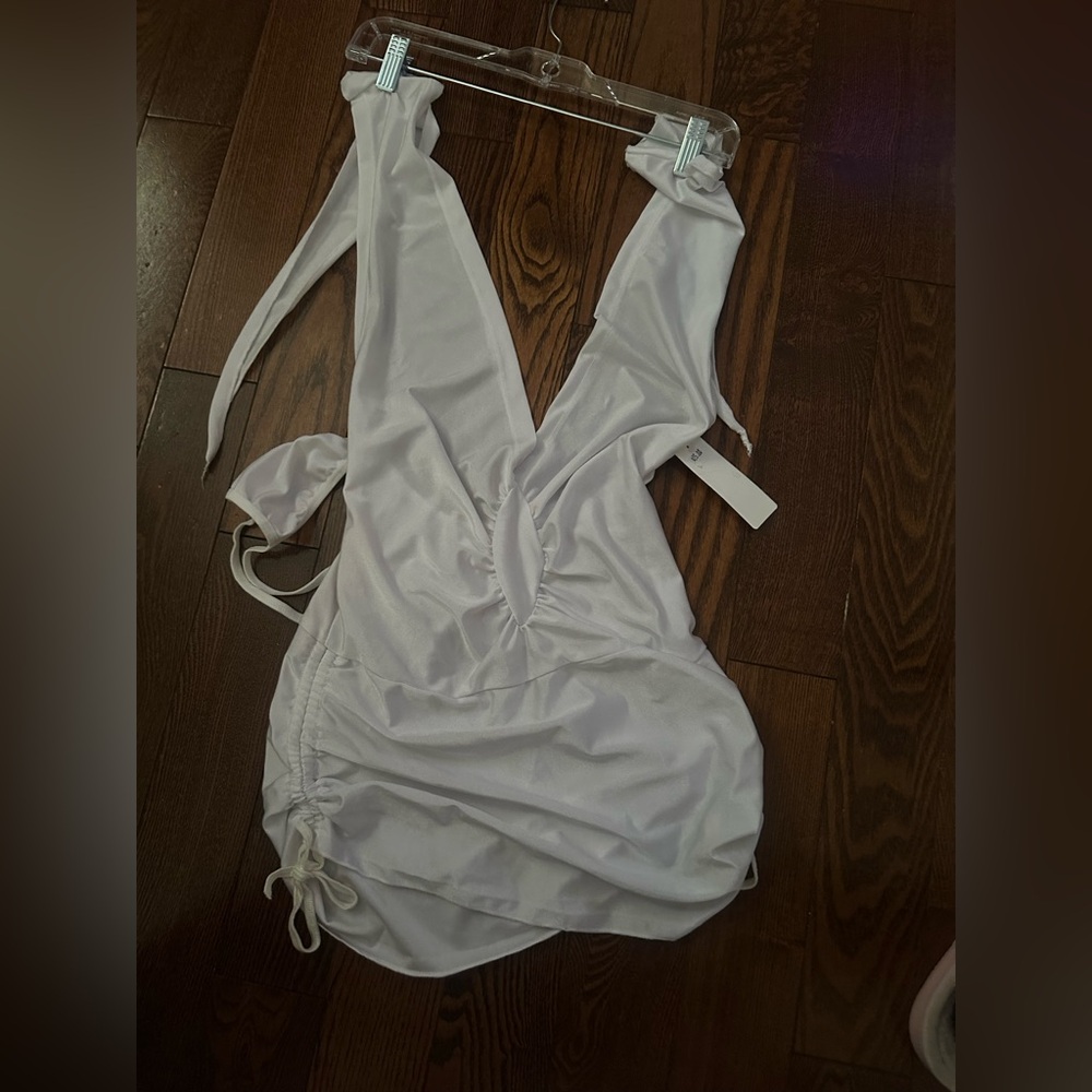 White dress 👗